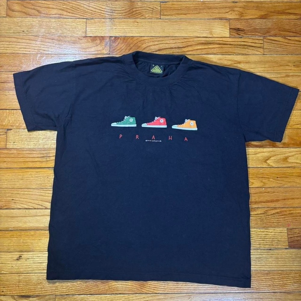 Praha black converse like sneakers design graphic tee size medium